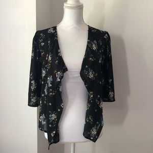 2/$5 Black w/ Flowers Cropped Kimono FINAL PRICE